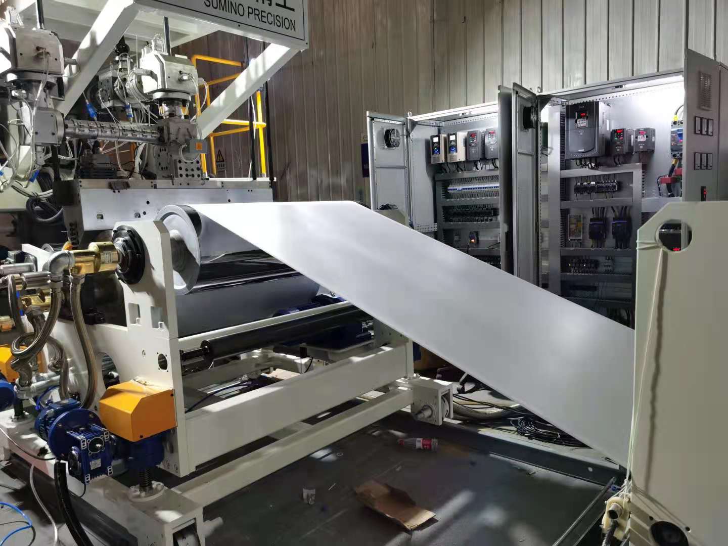 LLDPE纏繞膜生產線